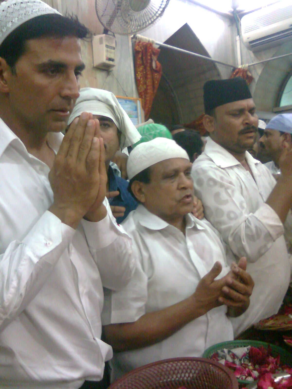 Akshay Kumar photographed at a public event