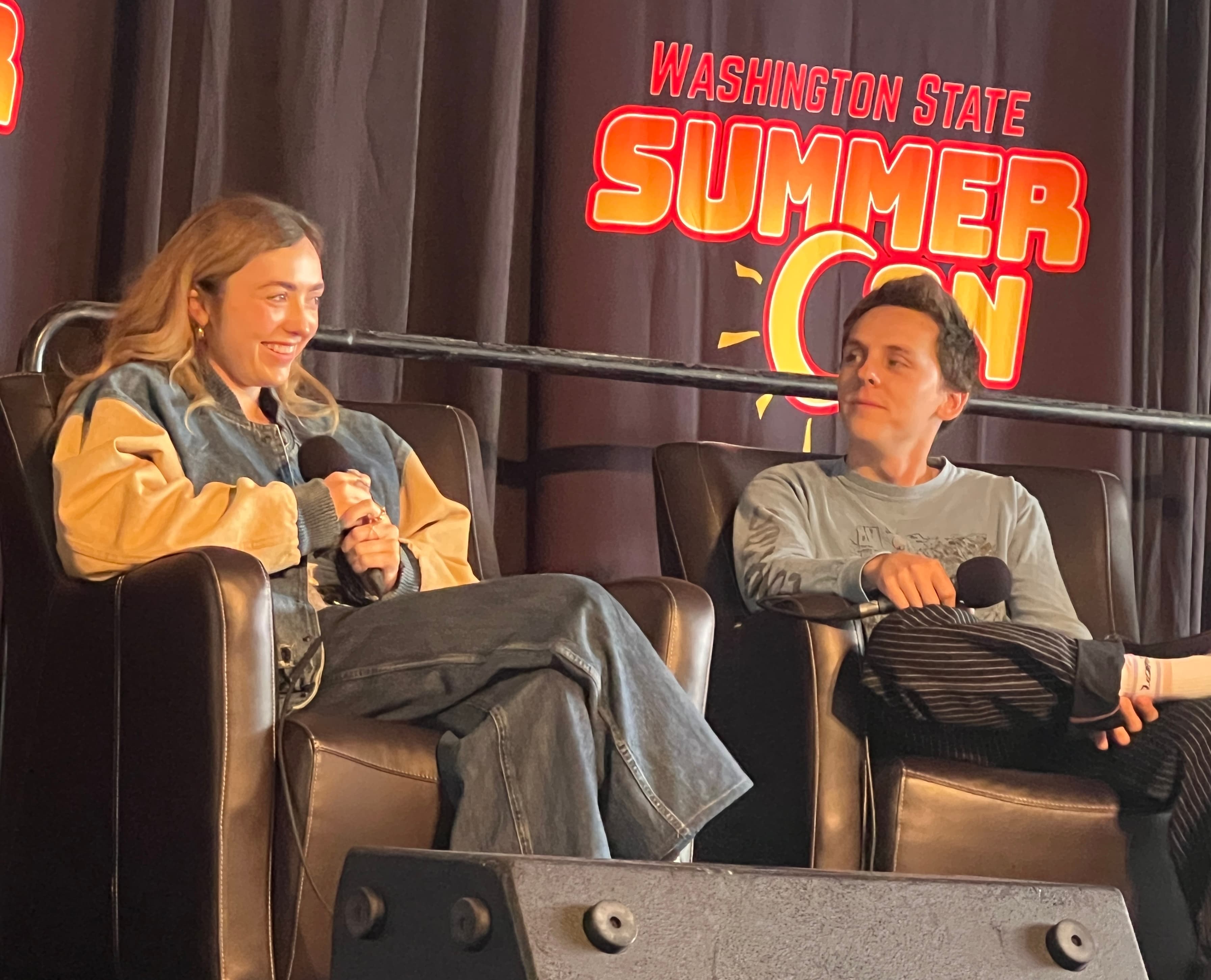 Peyton List at a fan convention